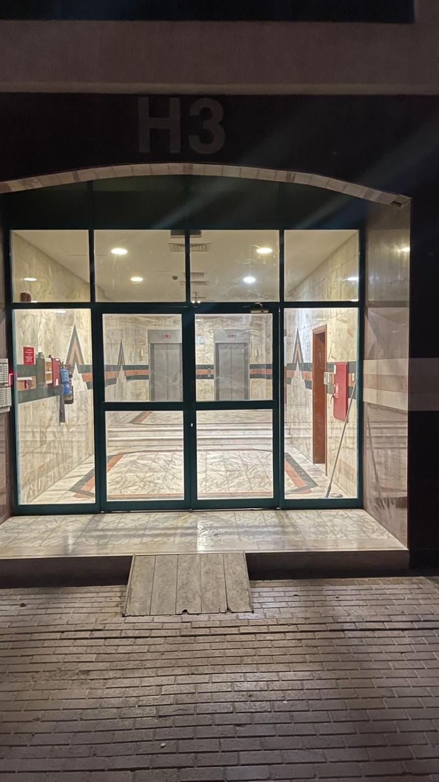 Royal House Capsule Hotel Dubai Exterior photo