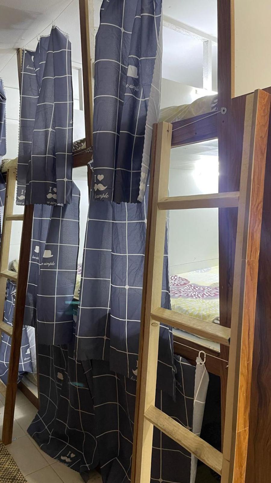 Royal House Capsule Hotel Dubai Exterior photo